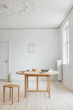 MOEBE – Round Dining Table