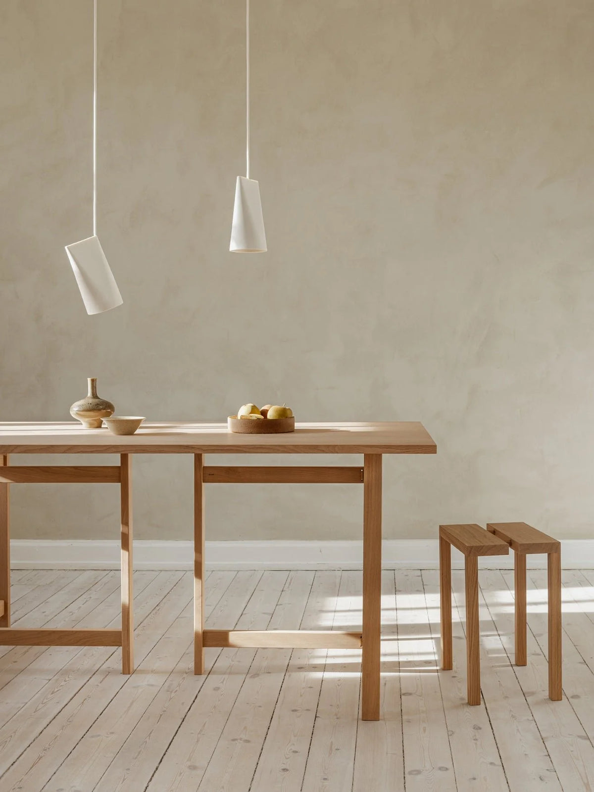 MOEBE – Rectangular Dining Table