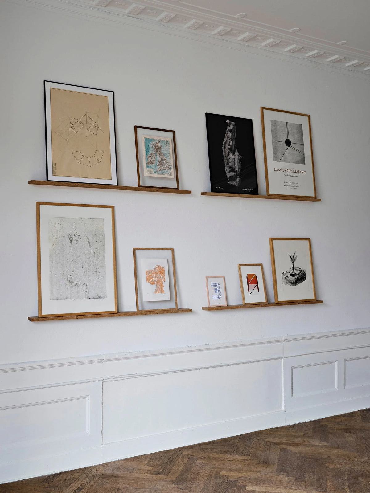 MOEBE – Gallery Shelf