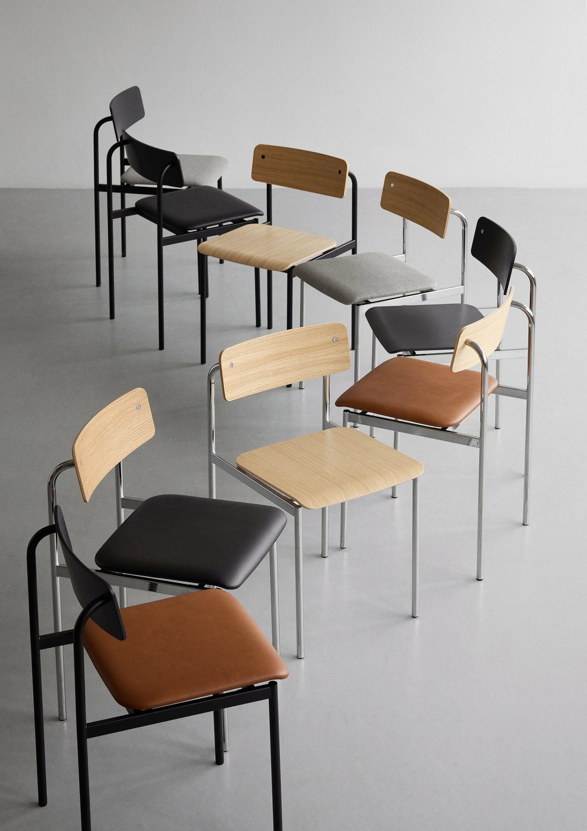 MOEBE – Offset Chair