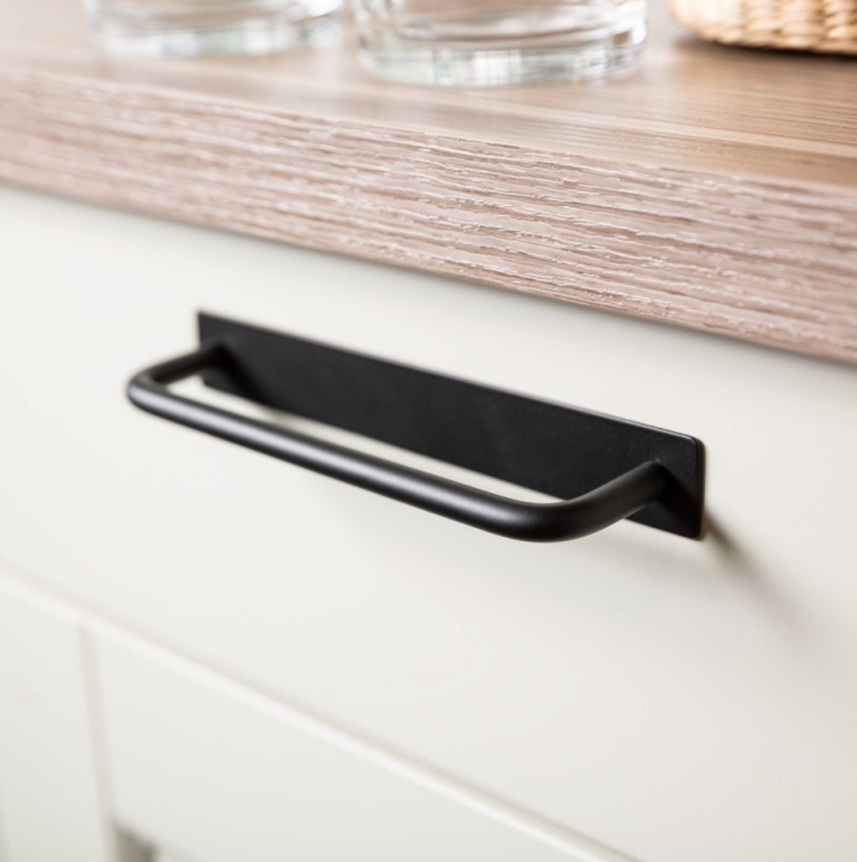 Beslag – Handle Royal Nickel Plated