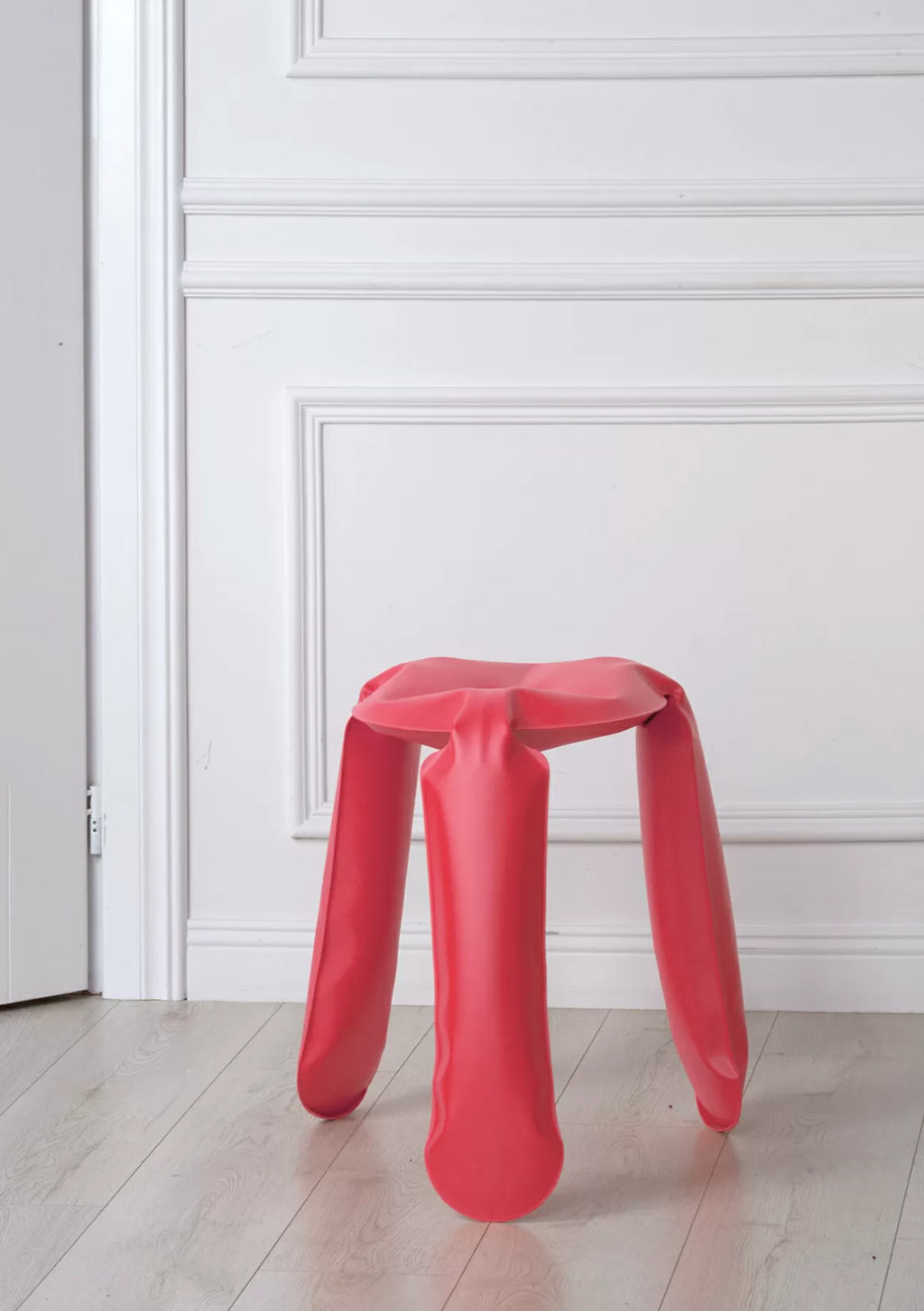 Zieta – Plopp Mini Stool – Strawberry Red Matt