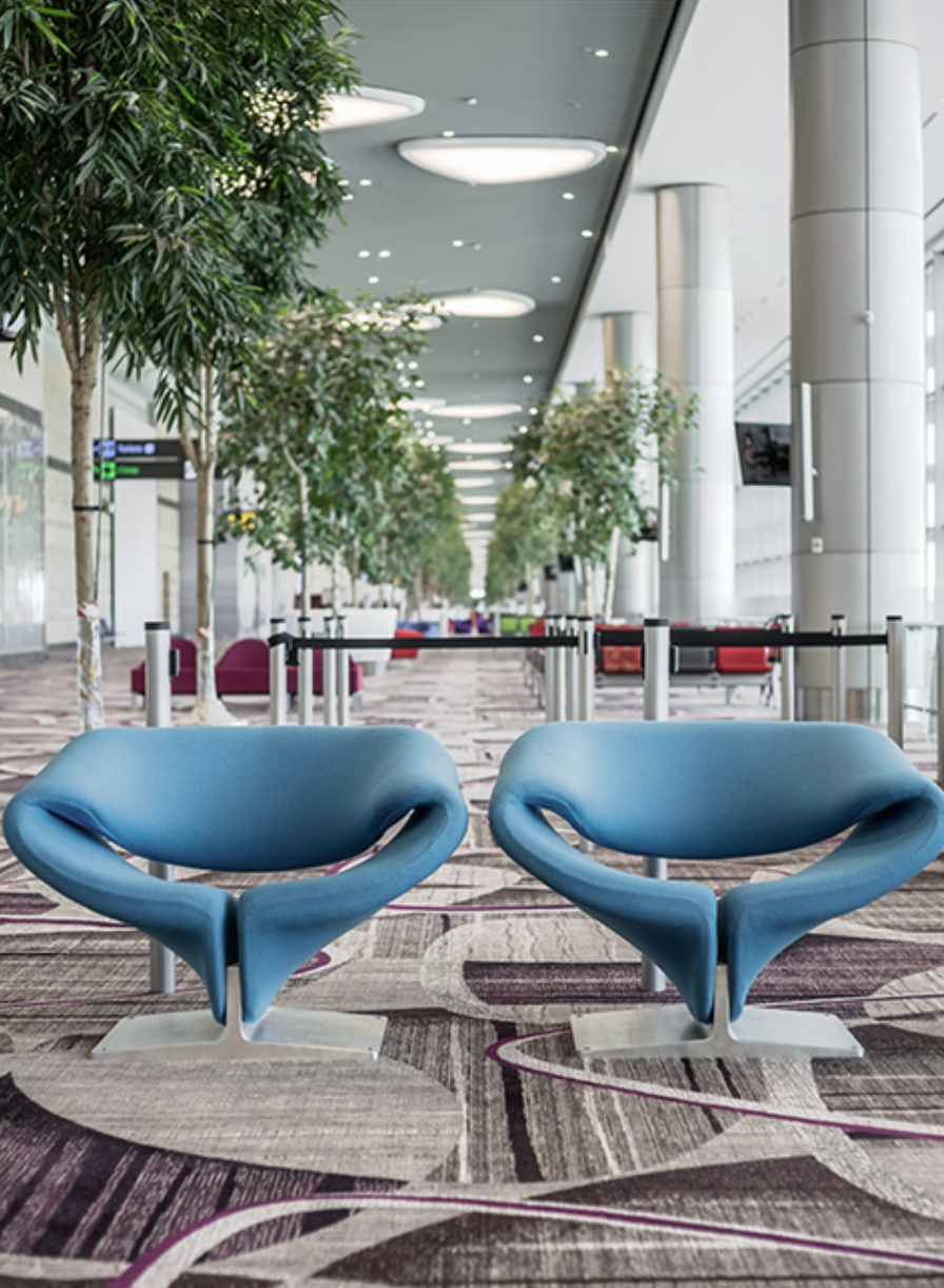 Artifort – Ribbon Chair / Black