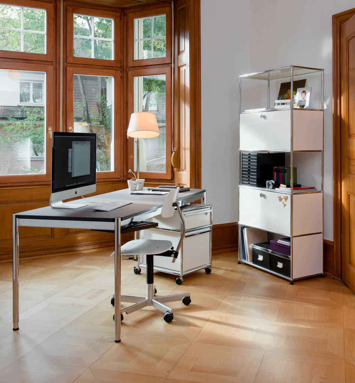 USM – USM Haller Table 150cm (T59) – Black Linoleum