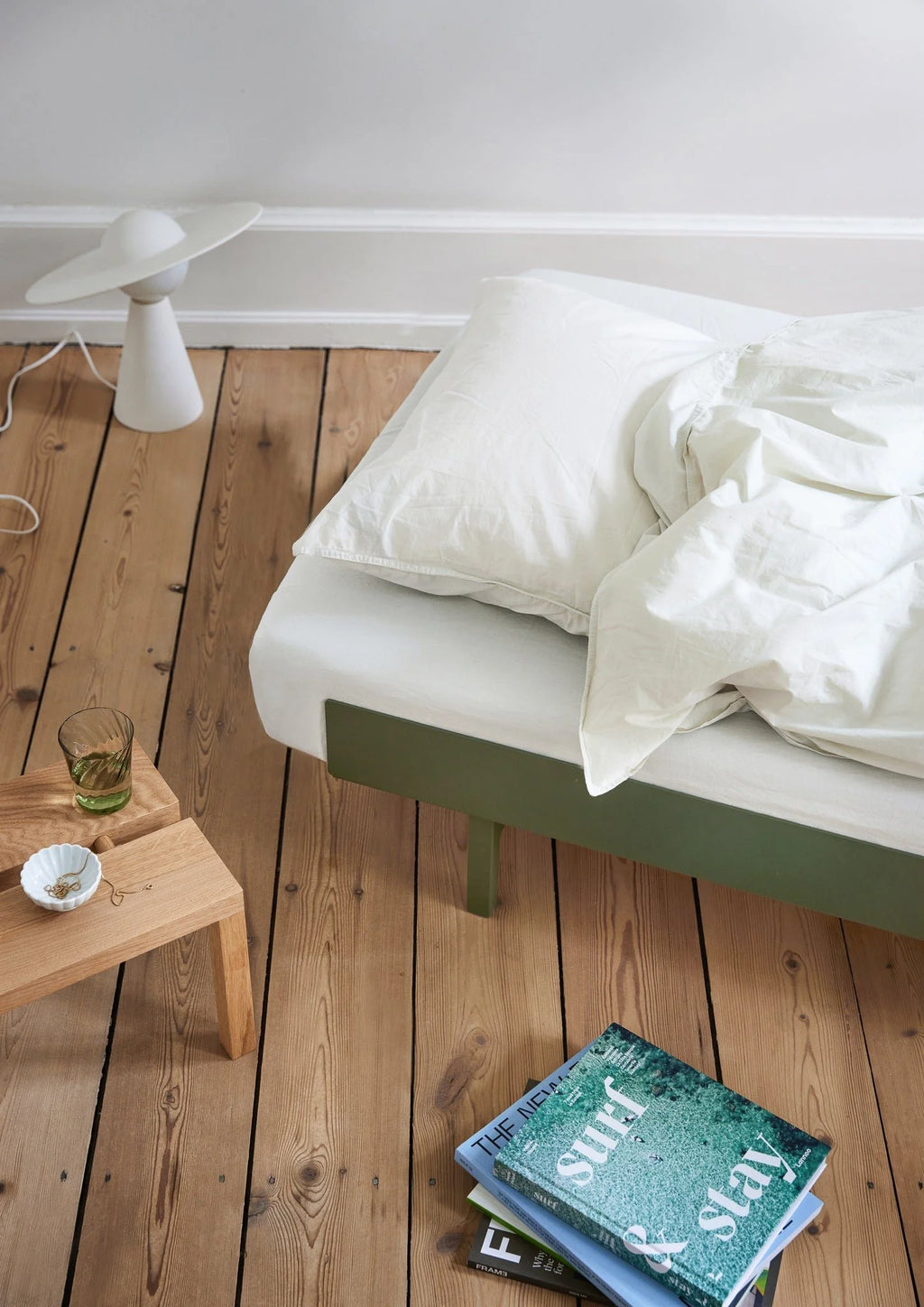 MOEBE – Bed 90 – 180 cm (High)