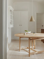 MOEBE – Round Dining Table