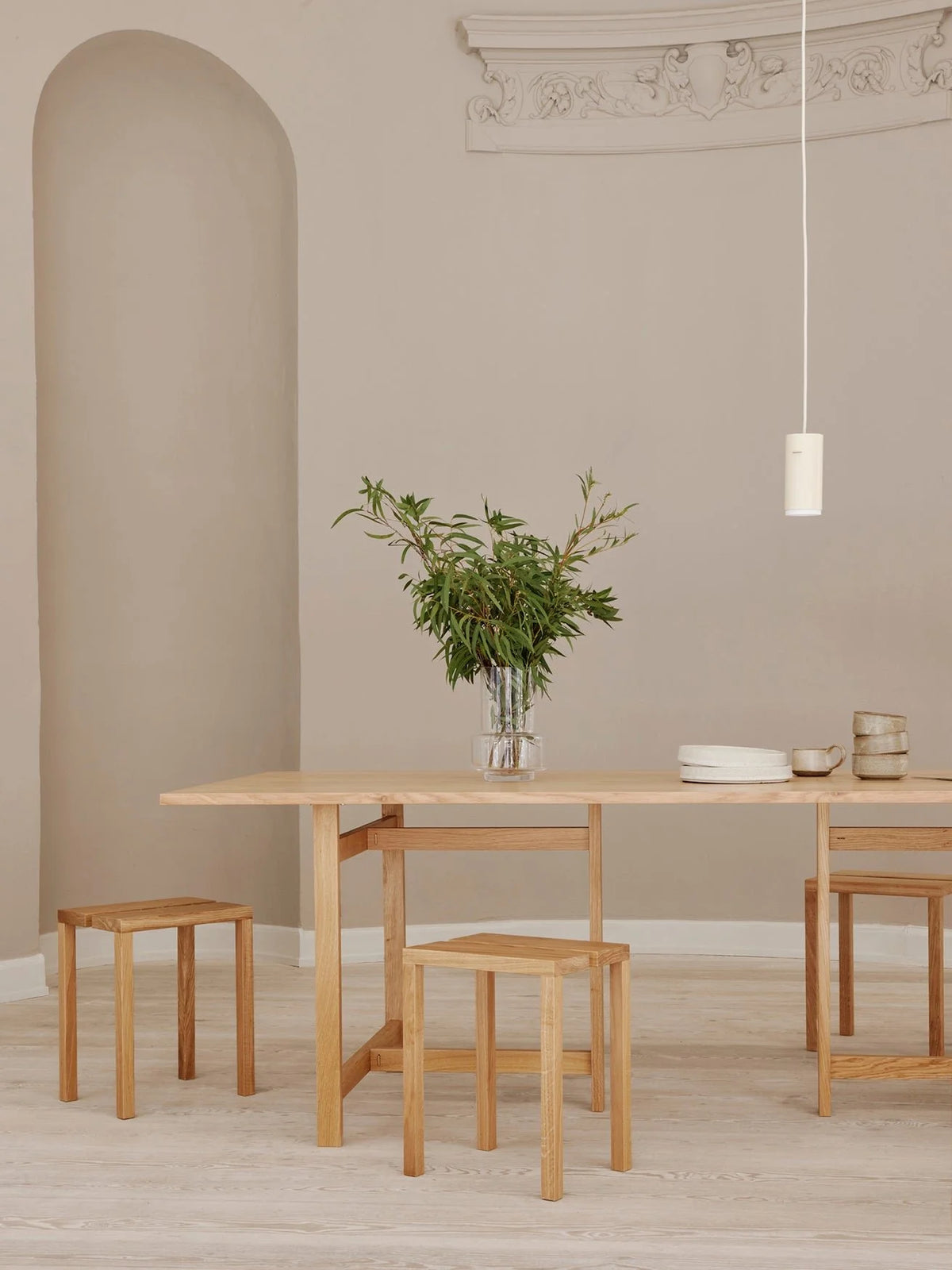 MOEBE – Rectangular Dining Table