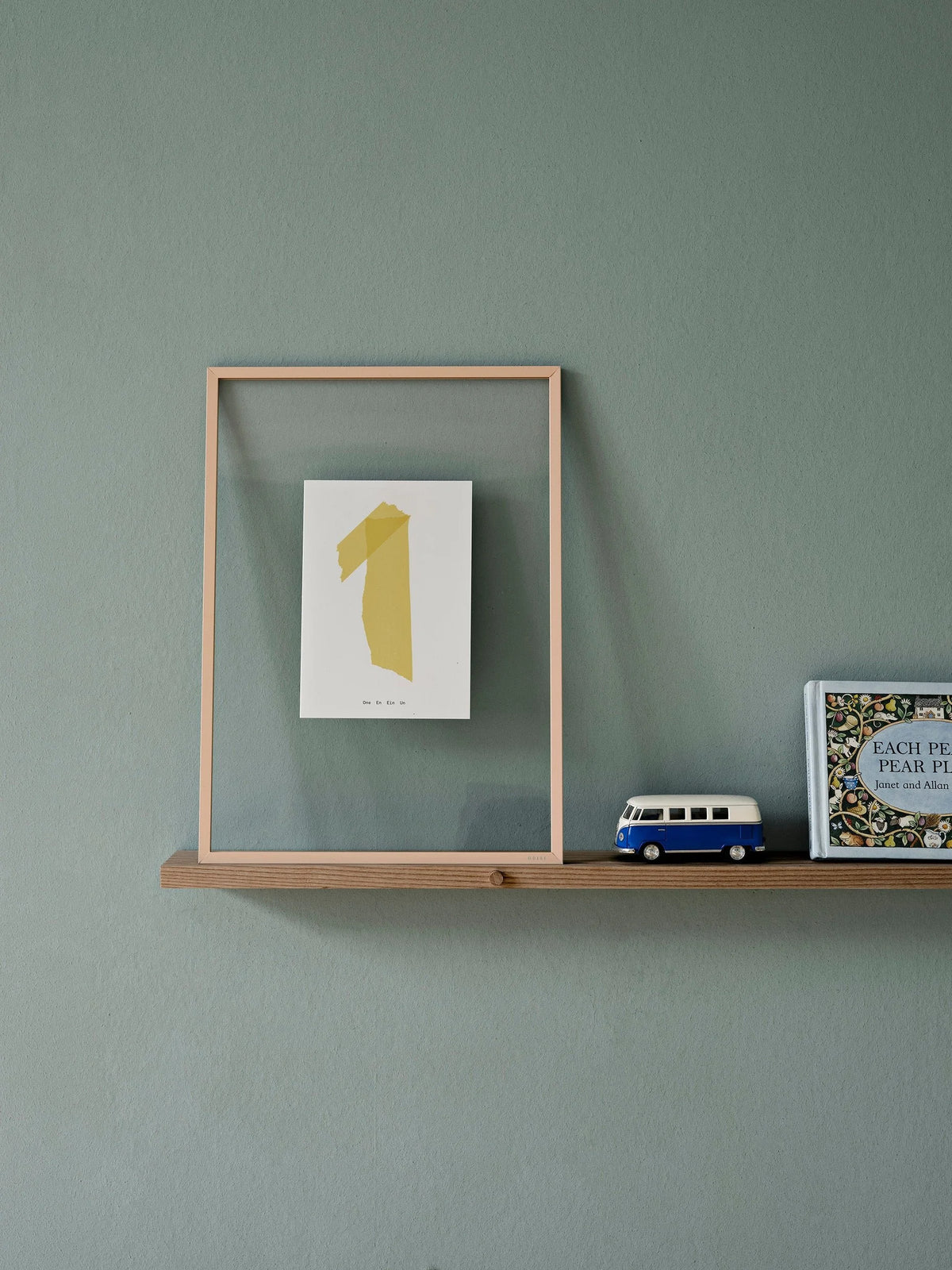MOEBE – Gallery Shelf