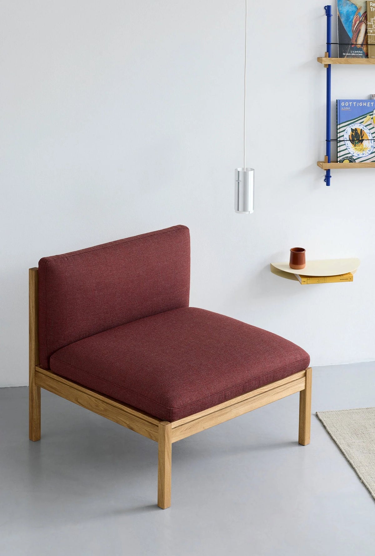 MOEBE – Half Moon Shelf