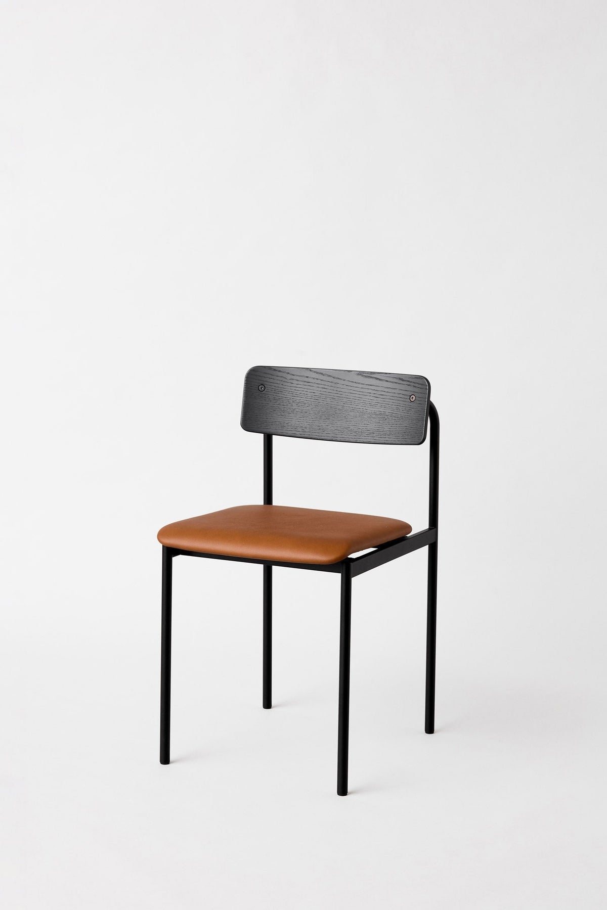 MOEBE – Offset Chair