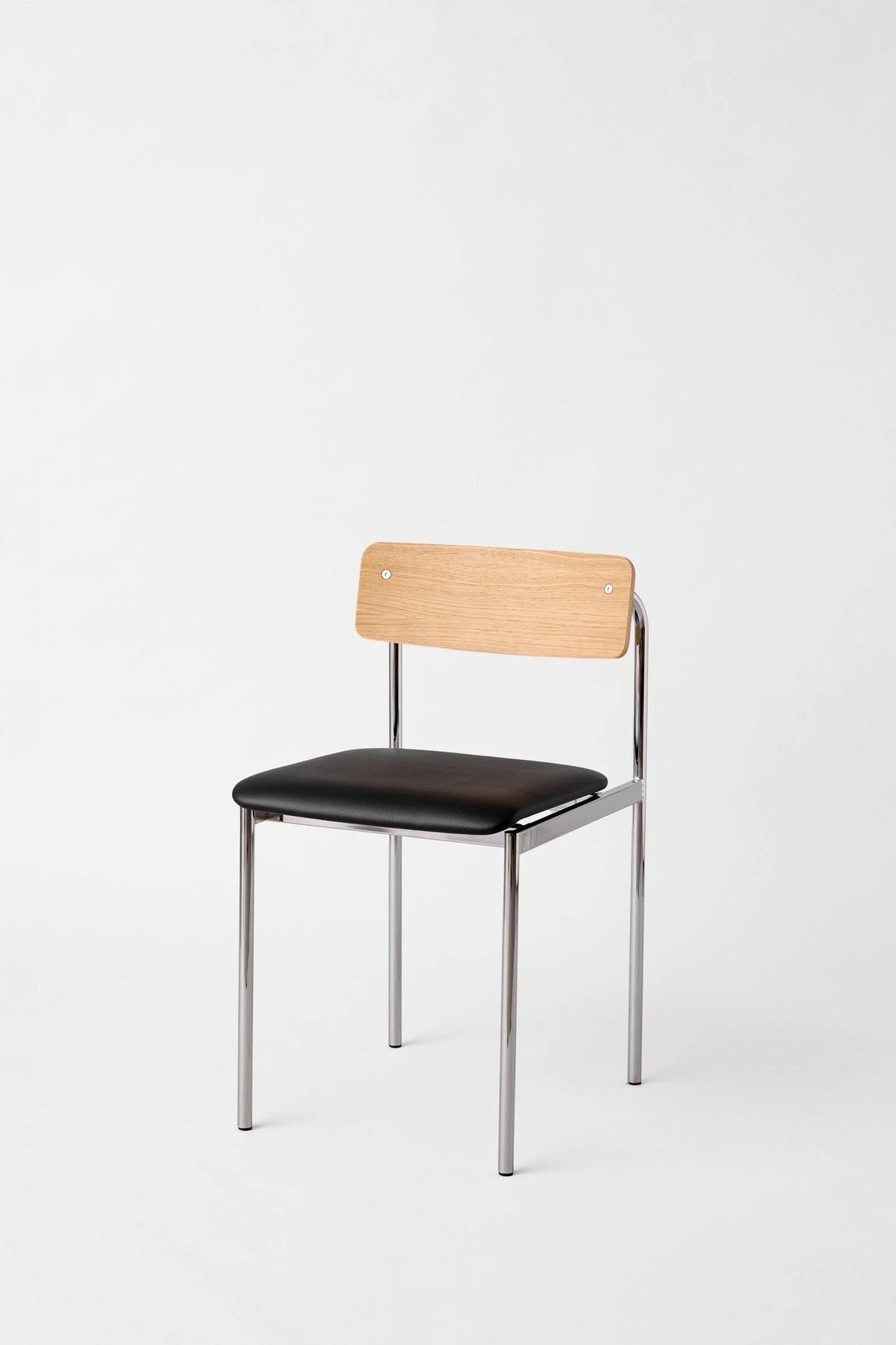 MOEBE – Offset Chair