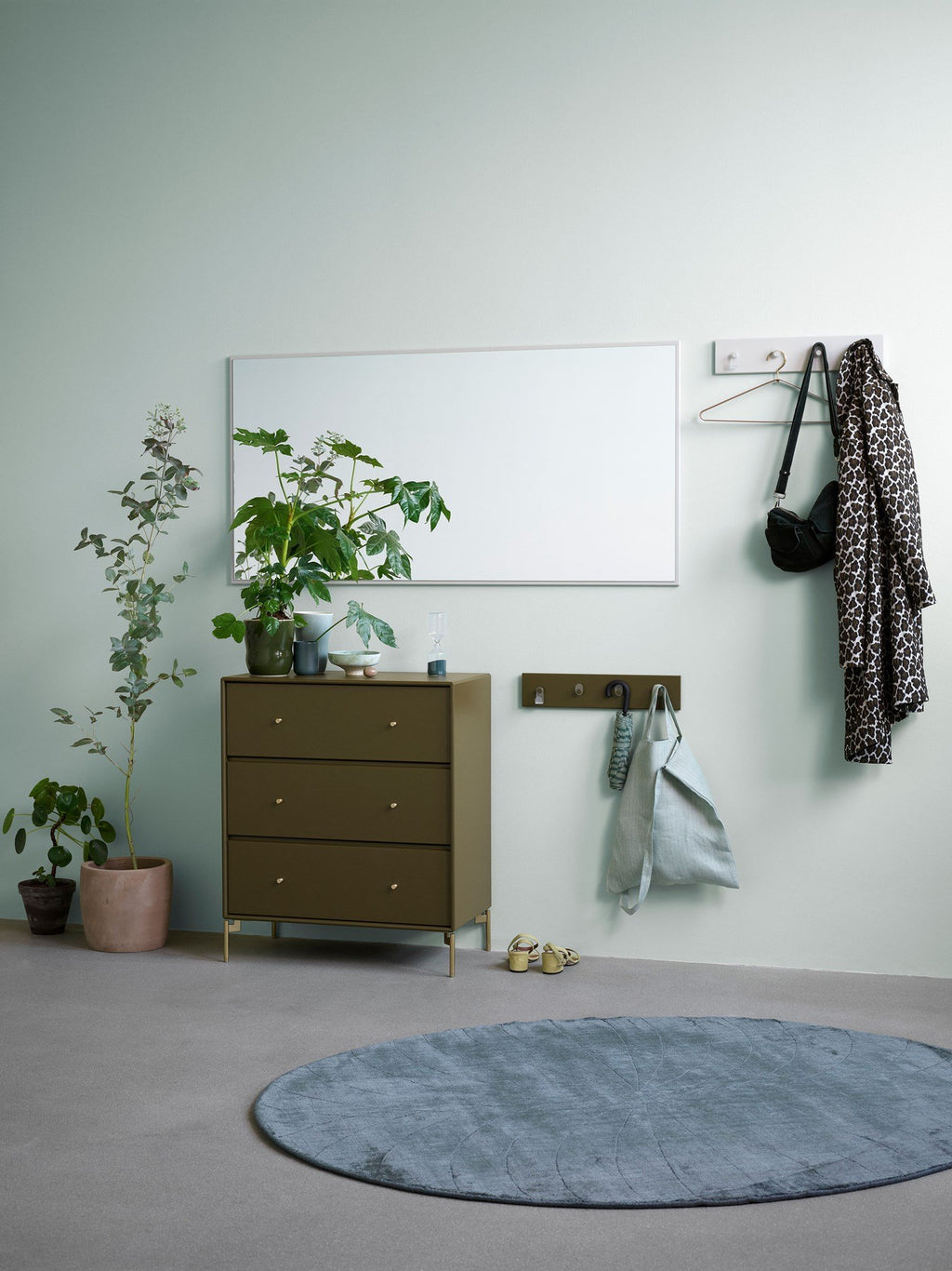 Montana – Carry Dresser