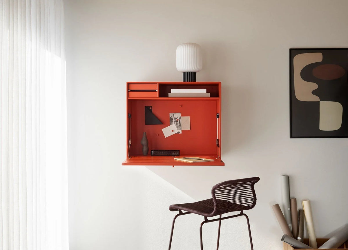 Montana – Studio Secretary
