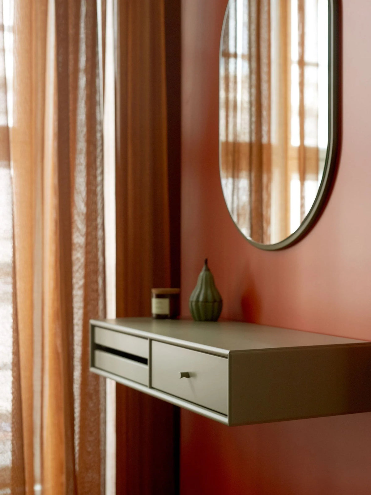 Montana – Makeup Dressing Table