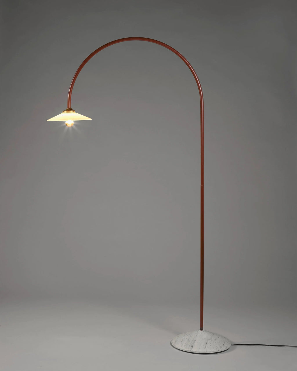 Valerie Objects – Standing Lamp Marble N°2 Menie Red