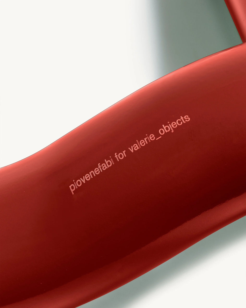 Valerie Objects – Table Lamp Red La Due Rossa
