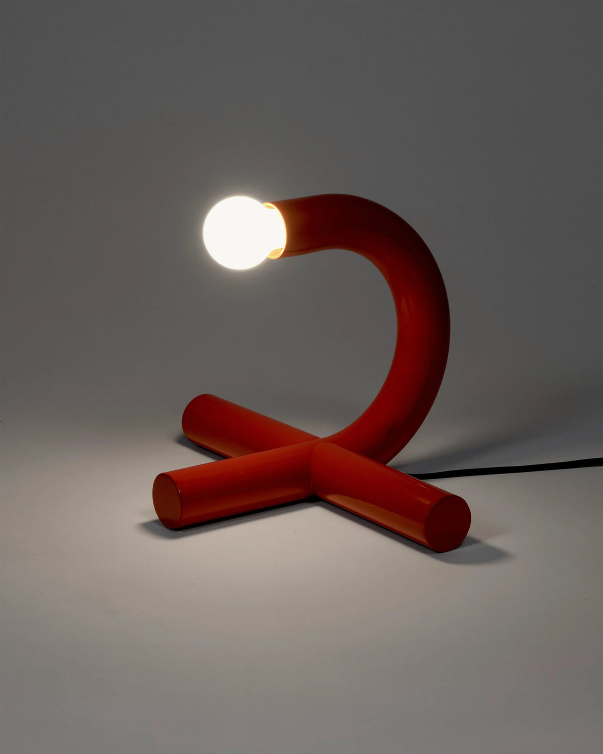 Valerie Objects – Table Lamp Red La Tre Rossa