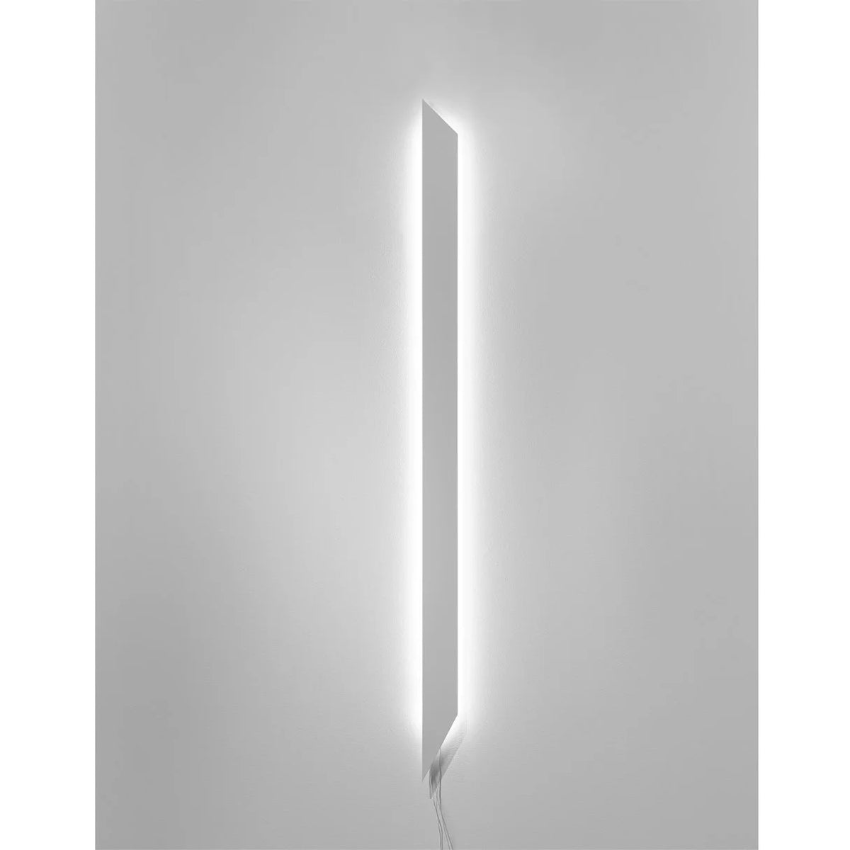 Valerie Objects – Wall Lamp White Tramonto 02